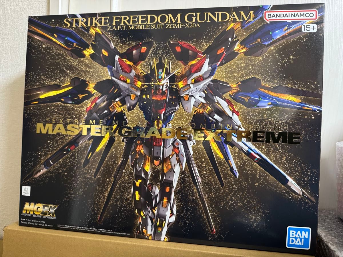 MGEX 1/100好球自由高达【新品，未开封】