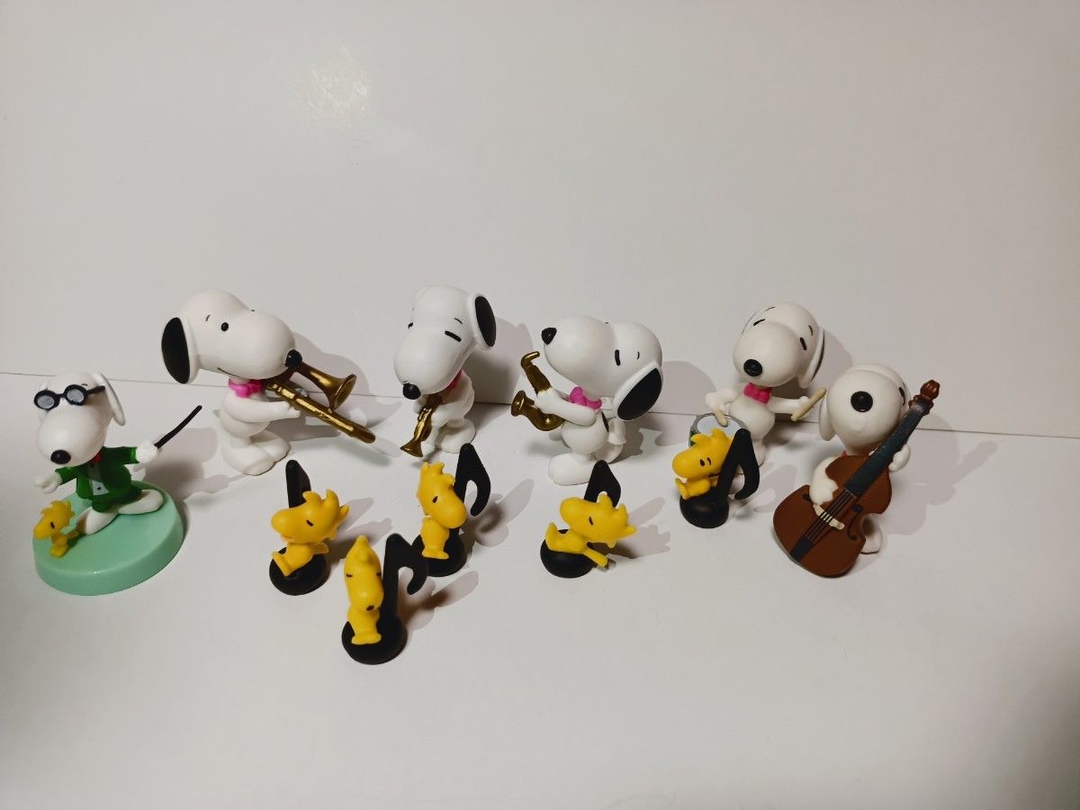 Snoopy Figure Peanuts Gacha Fantastic Jazz Weekend Full Miniature Set