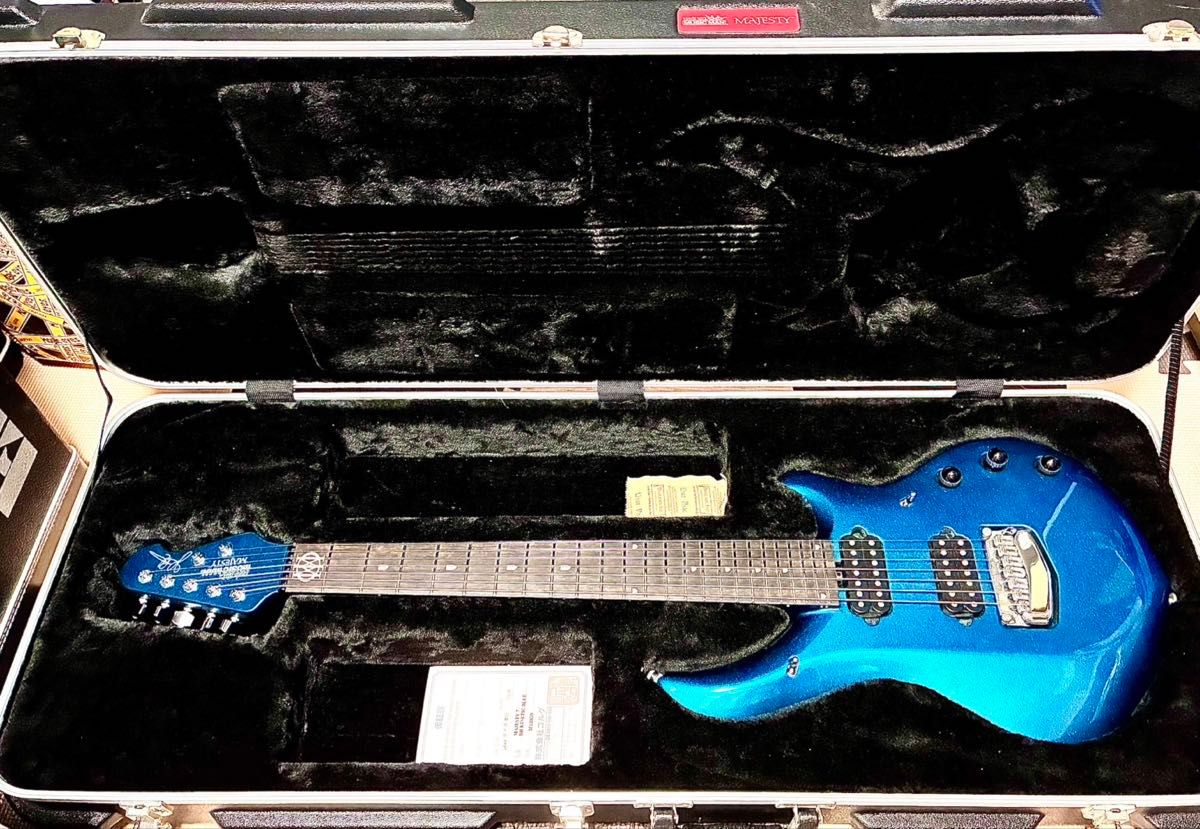 Ernie Ball Music Man John Petrucci Majesty 7 strings Kinetic Blue