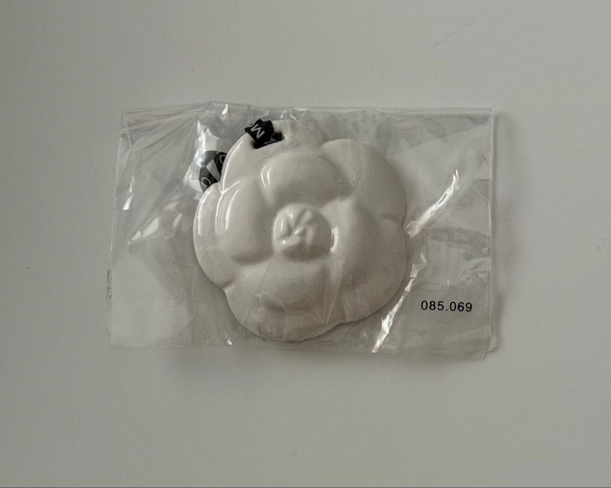【新品未使用品】シャネル CHANEL カメリア アロマストーン チャーム アクセサリー 陶器