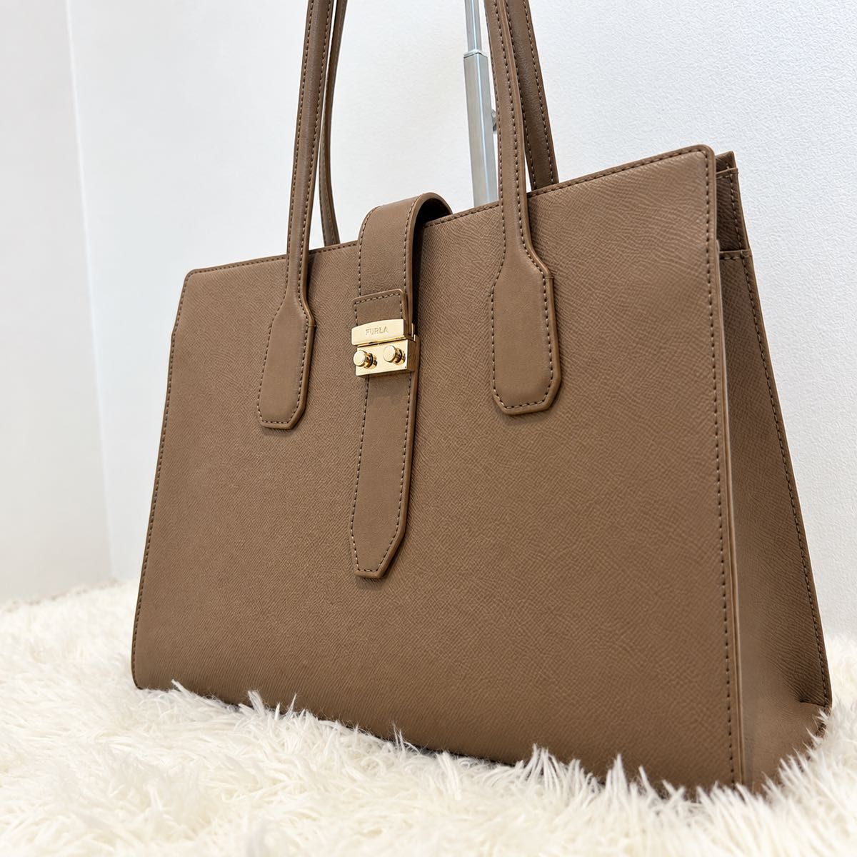FURLA Furla Metro Tote Bag M Leather Like New Commuter Beige