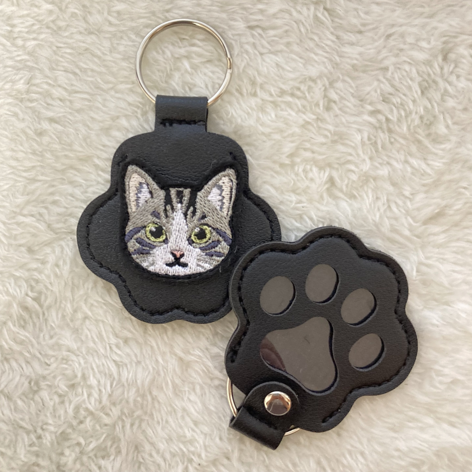 猫的肉球钥匙圈 ⑩ 护身符带胡须口袋的戒指