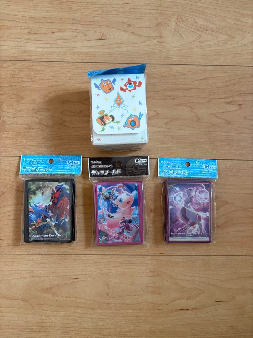 神奇宝贝卡游戏甲板盒甲板屏蔽汤姆