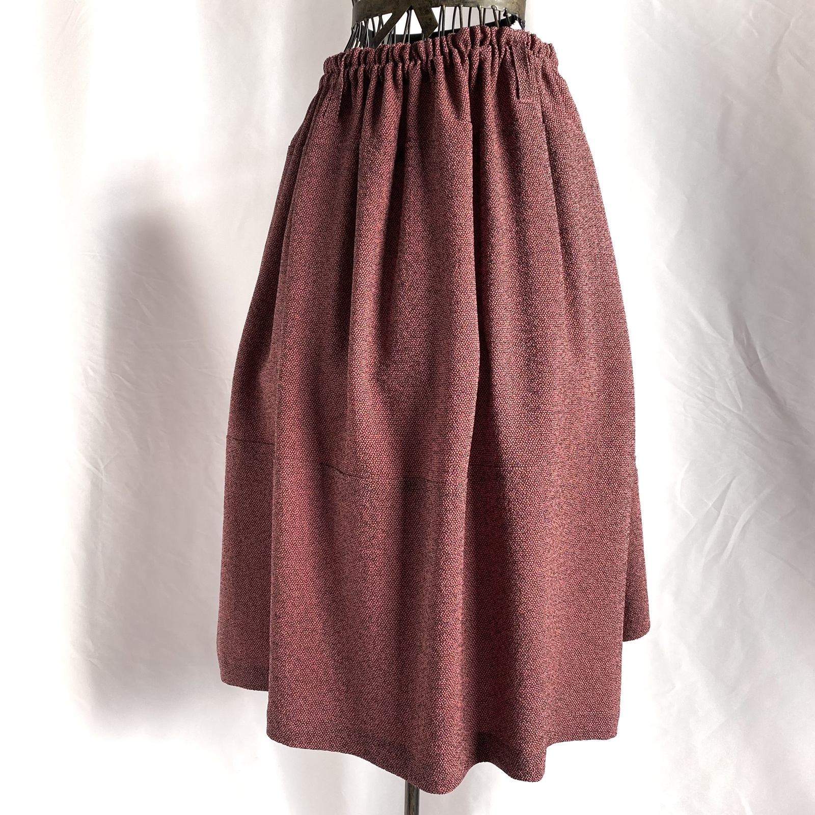 及膝花菱纹样与今样色绉绸面料的和服改制裙