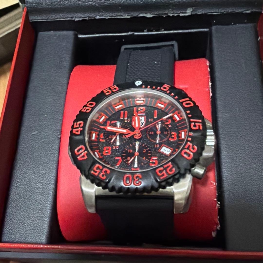LUMINOX 钢制计时码表 Color Mark 红色橡胶表带