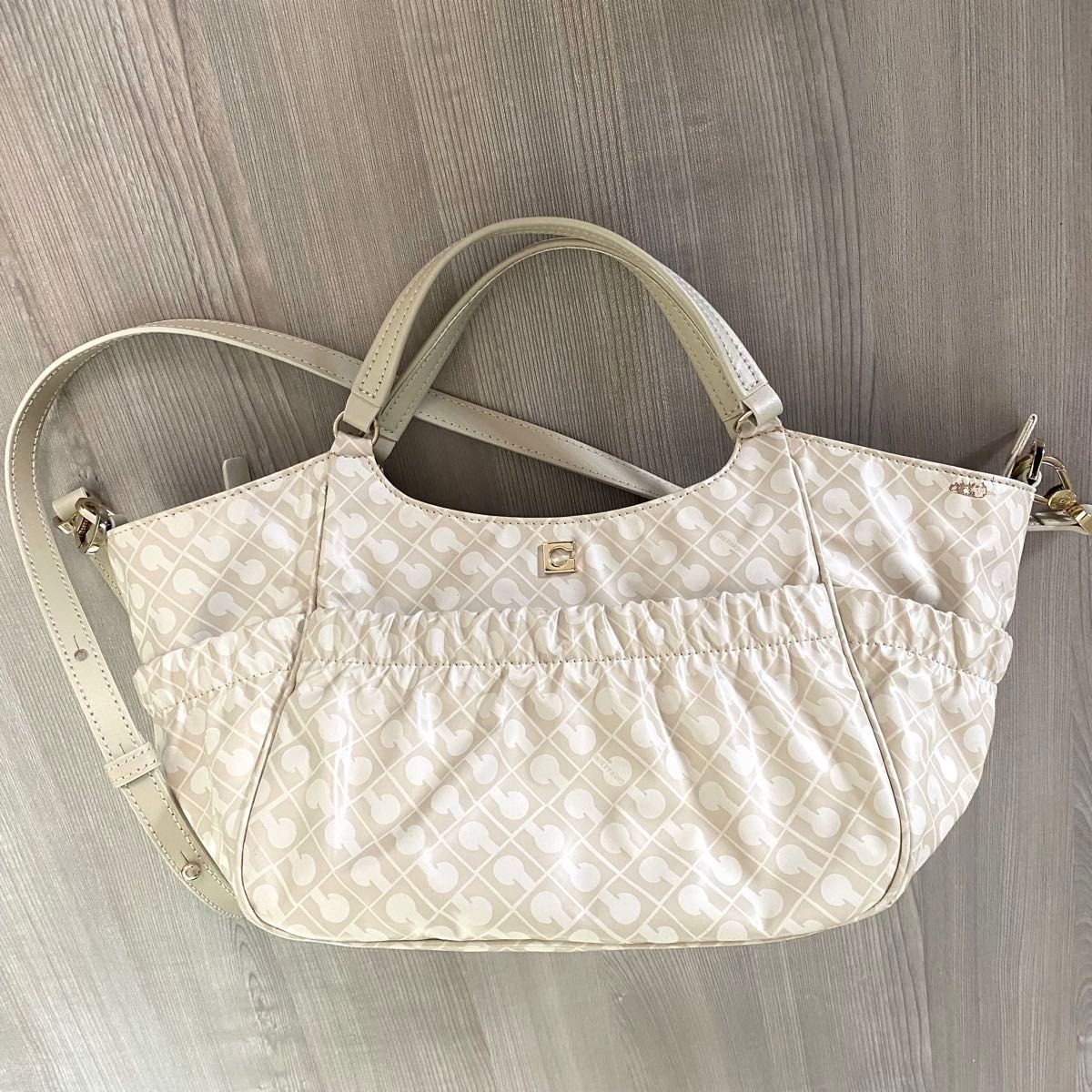 【 GHERARDINI 】 Gherardini Softy 2way Shoulder bag, all-over print, off-white beige, original price 50,820 yen