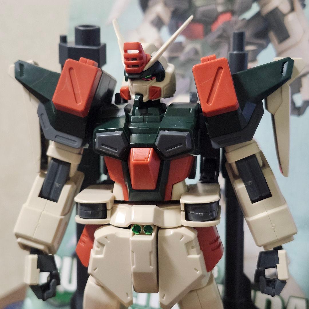 1/100巴斯特高达成品