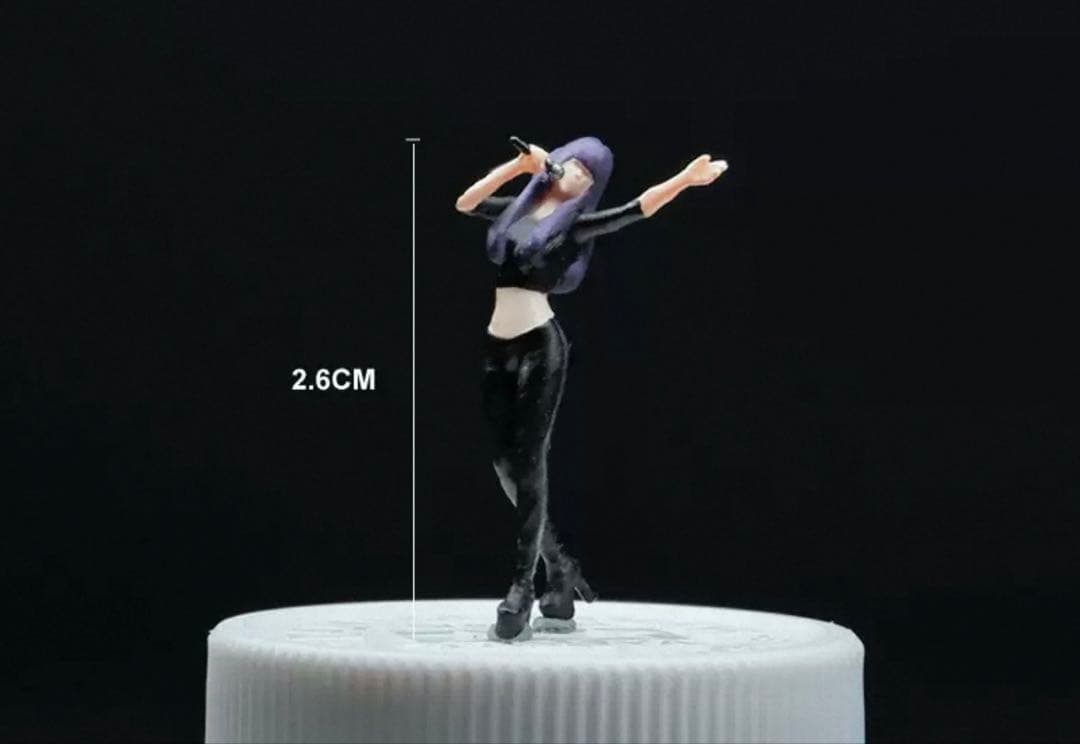 1/64 Miniature Singer Figurine Diorama Model