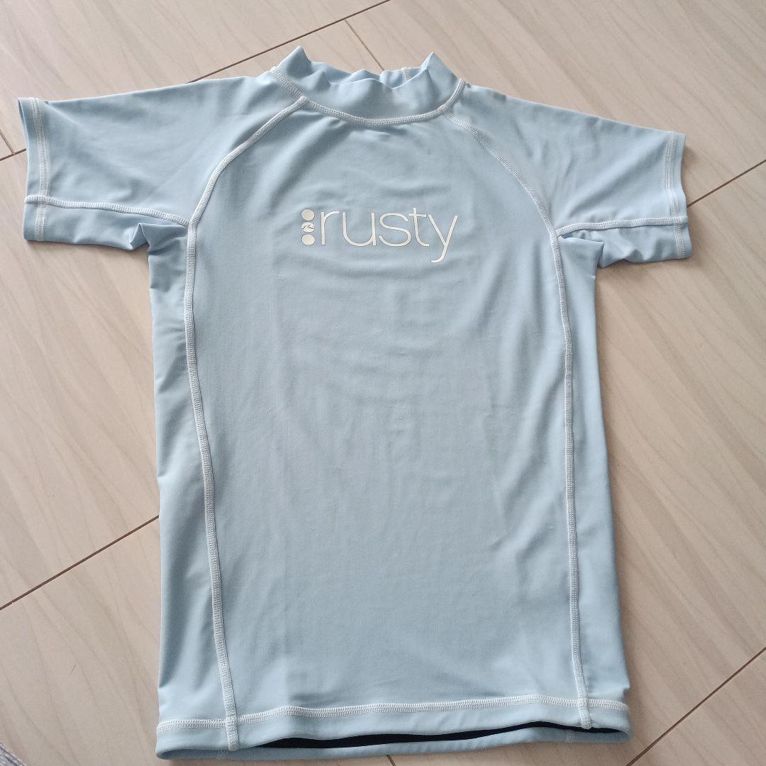 ⭐RUSTY拉什加德⭐短袖浅蓝色⭐已进行家庭清洁
