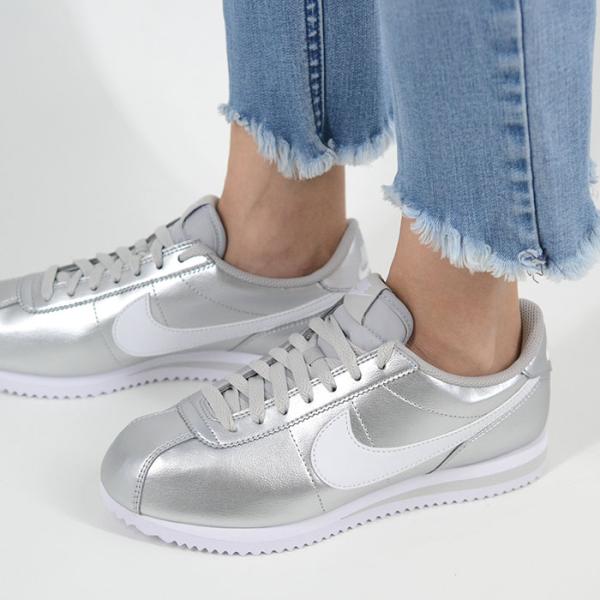 W NIKE CORTEZ 女士 Nike Cortez 女士运动鞋 银色 ir0042-001