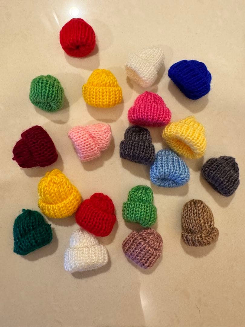 Miniature Knit Hats 19-Piece Set for Dolls