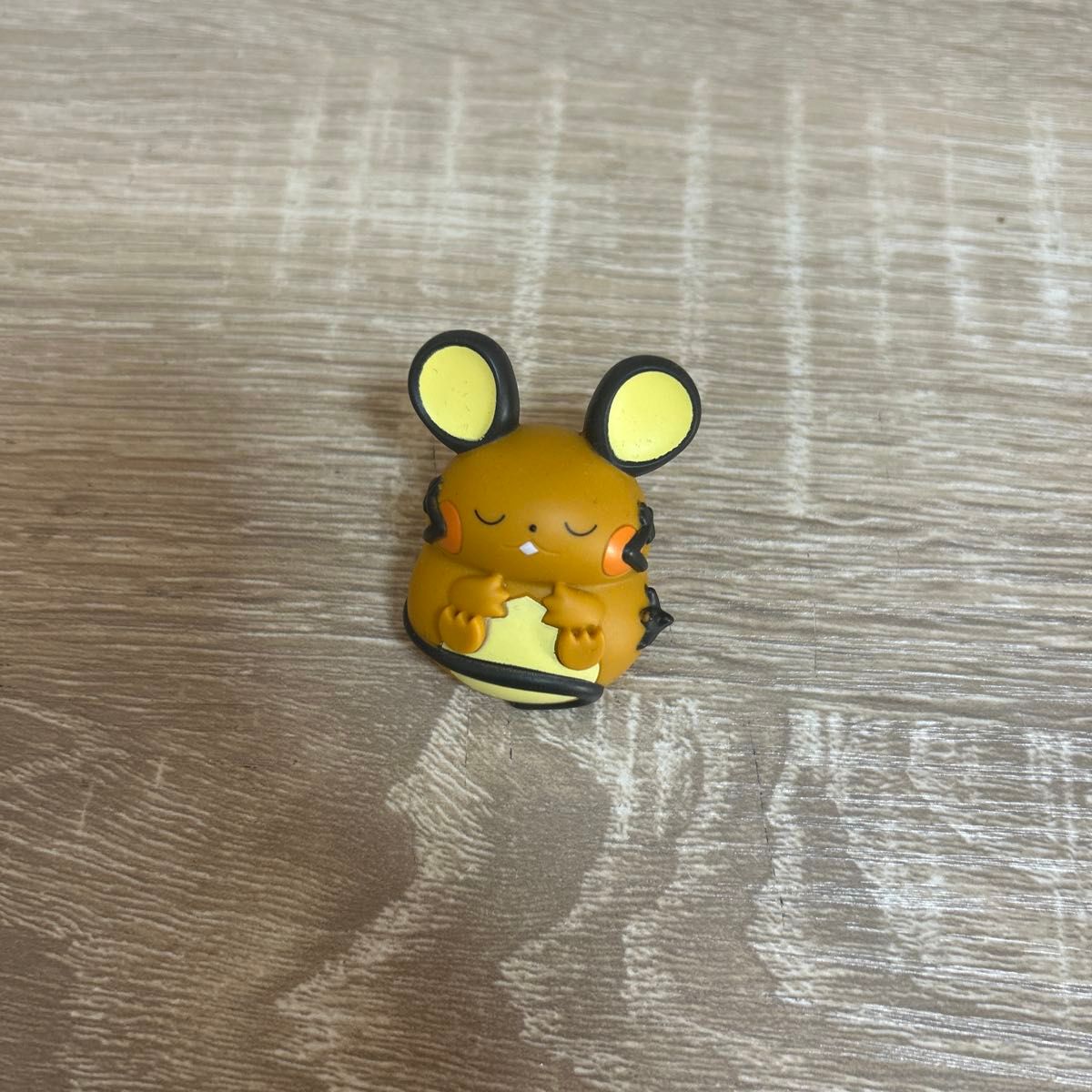ポケモン デデンネ フィギュア うちのポケモンしらんぷり