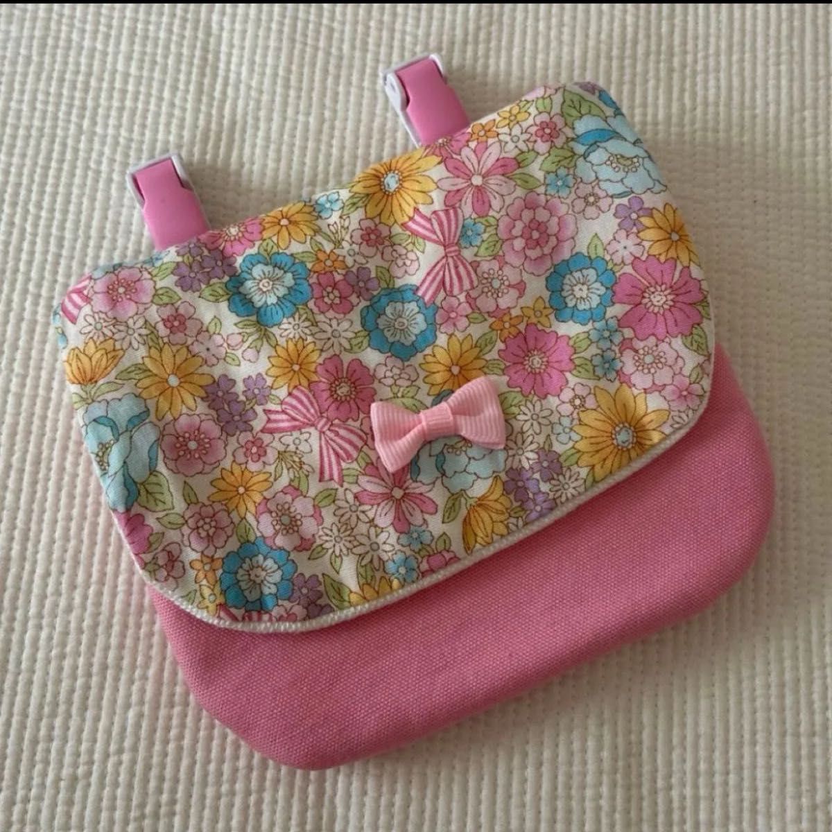 Clip-On Portable Pocket ☆ Pink Small Flowers & Ribbon ☆ Girls