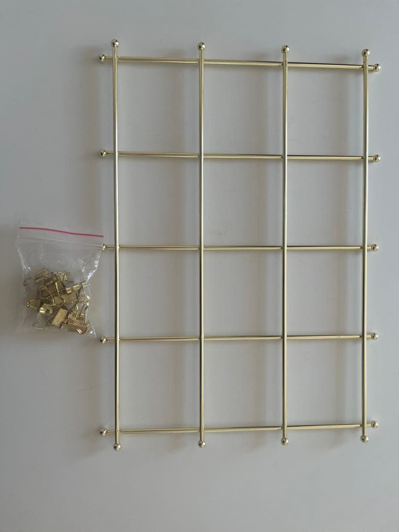Mealhaven-style Gold Wire Grid Welcome Board Photo Frame