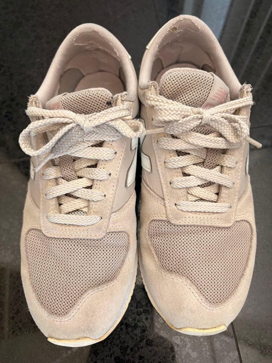 New Balance 纽巴伦 运动鞋 米色 女士 24.5cm