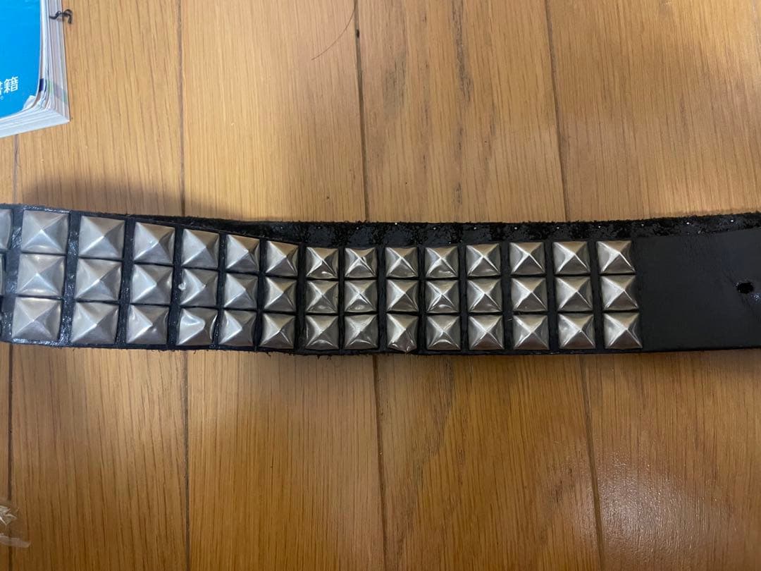 真皮3连金字塔螺柱带usa制