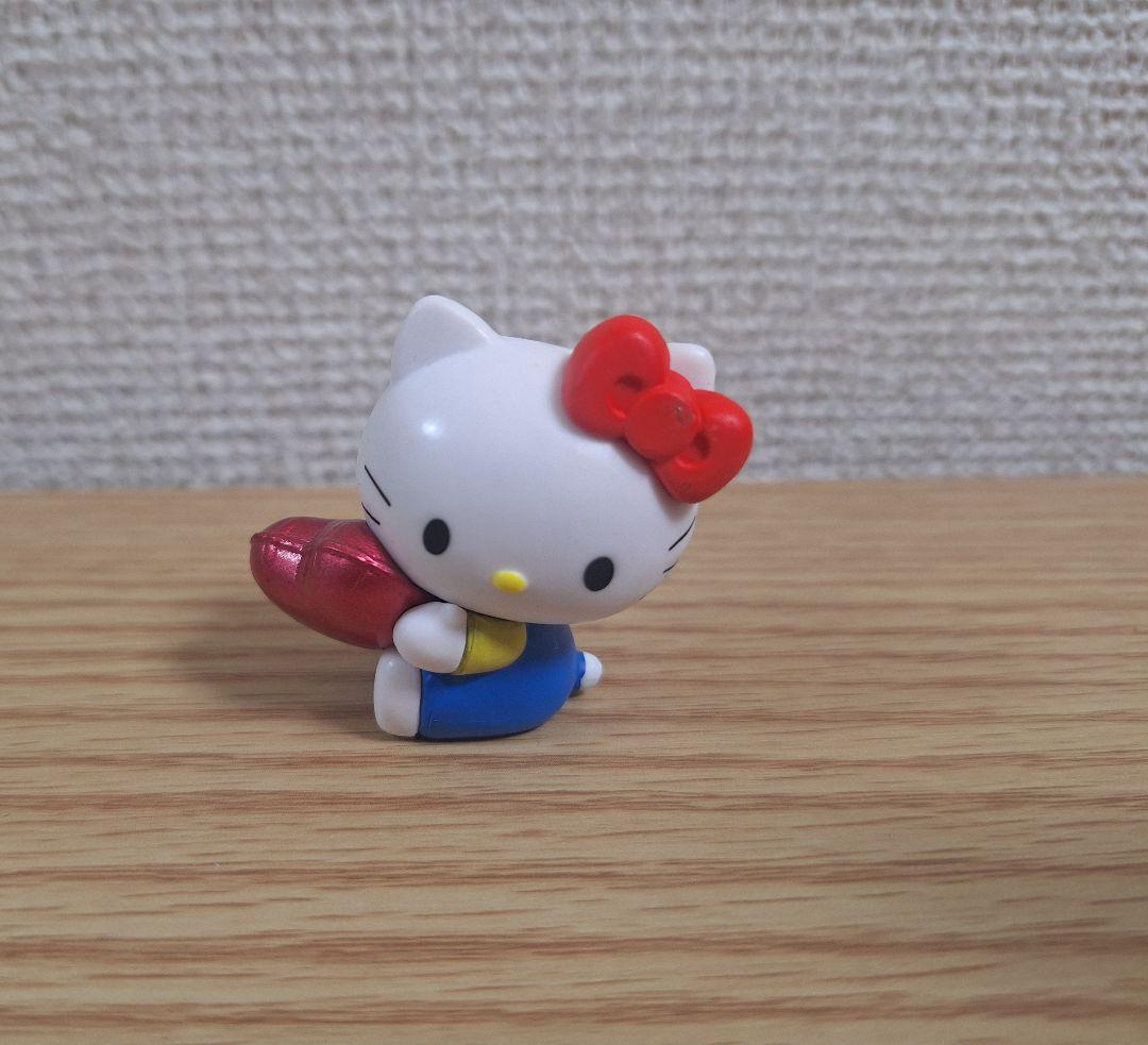 Hello Kitty Mini Figure Heart