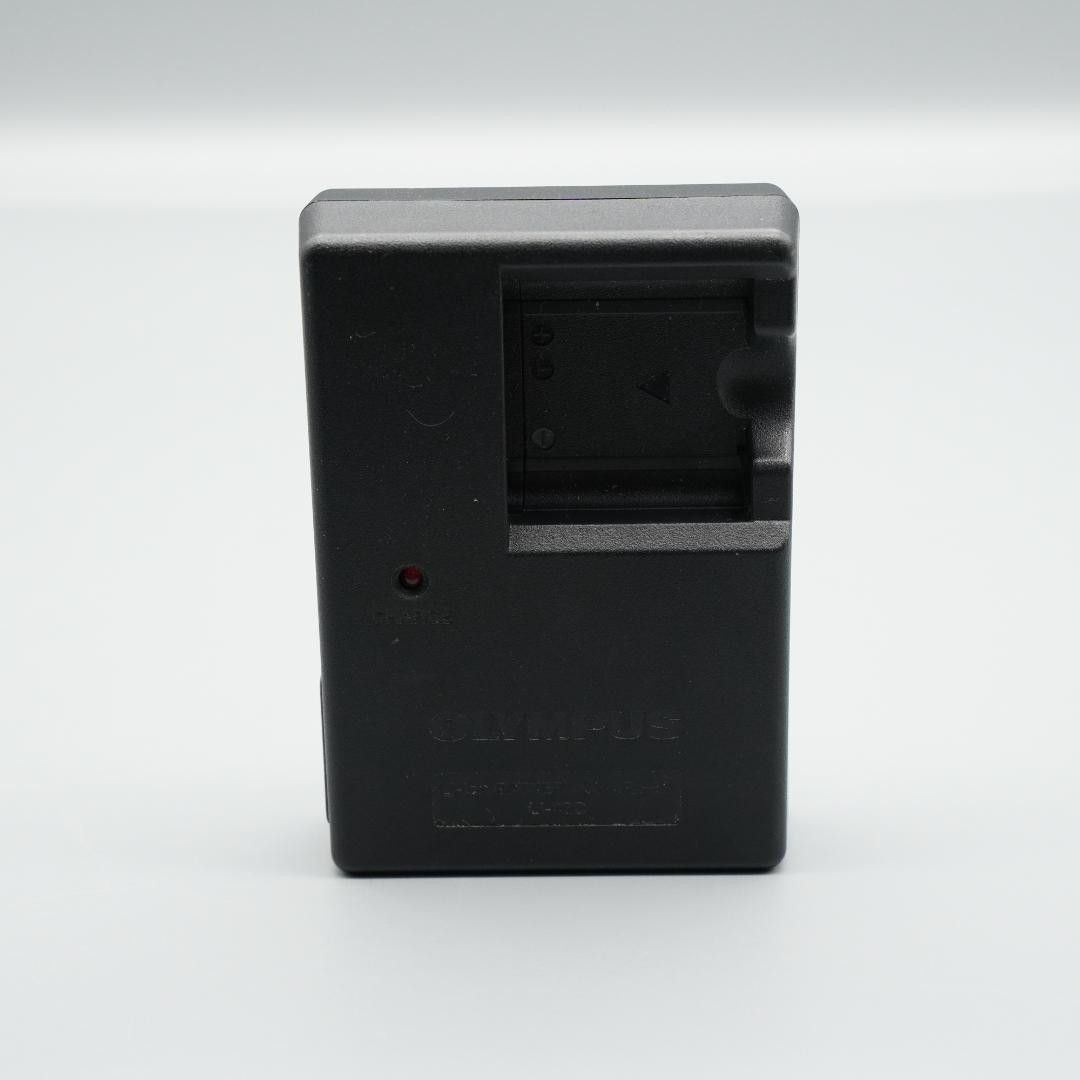 ■ OLYMPUS LI-40C 充电器