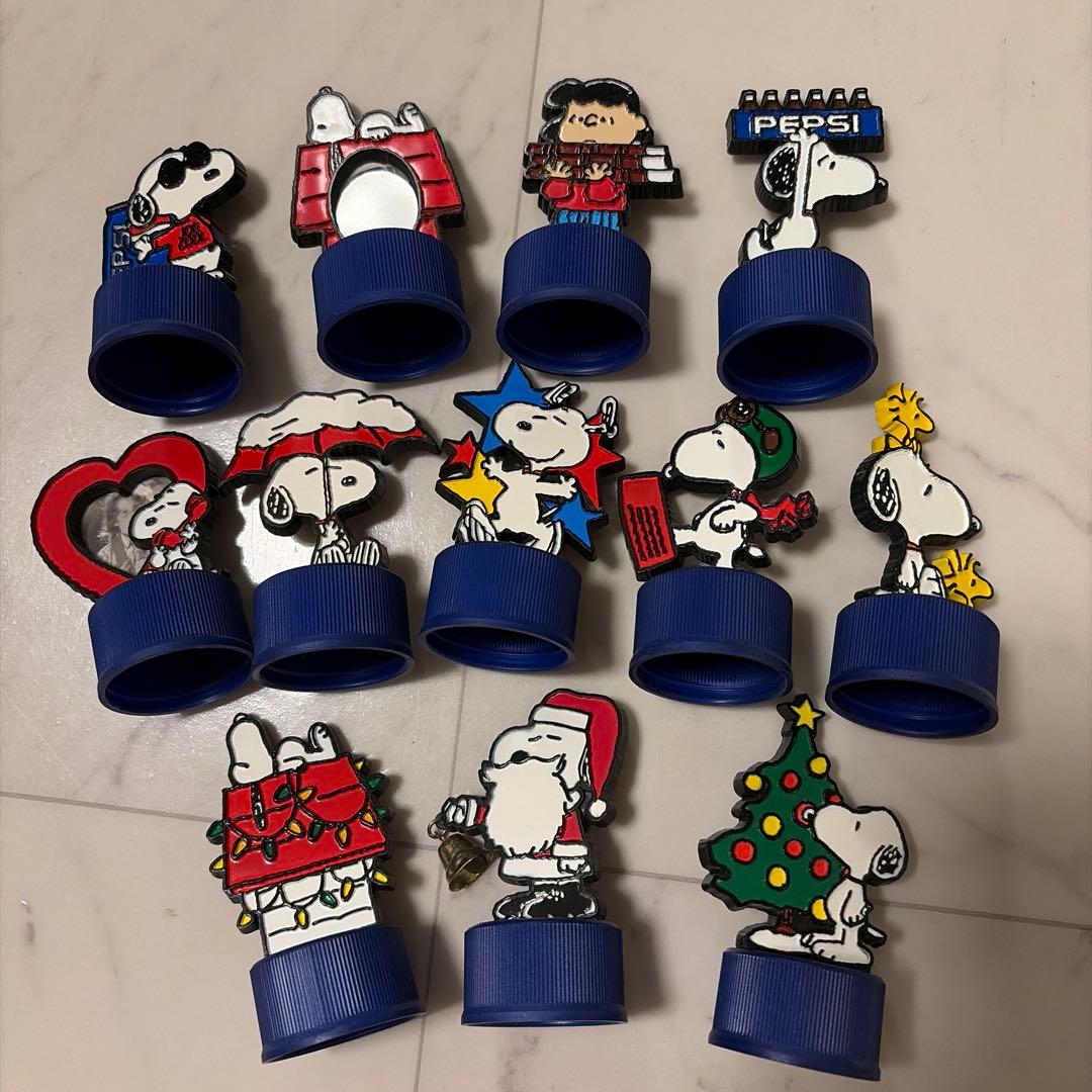 PEPSI Snoopy Bottle Caps 12-Pack Set