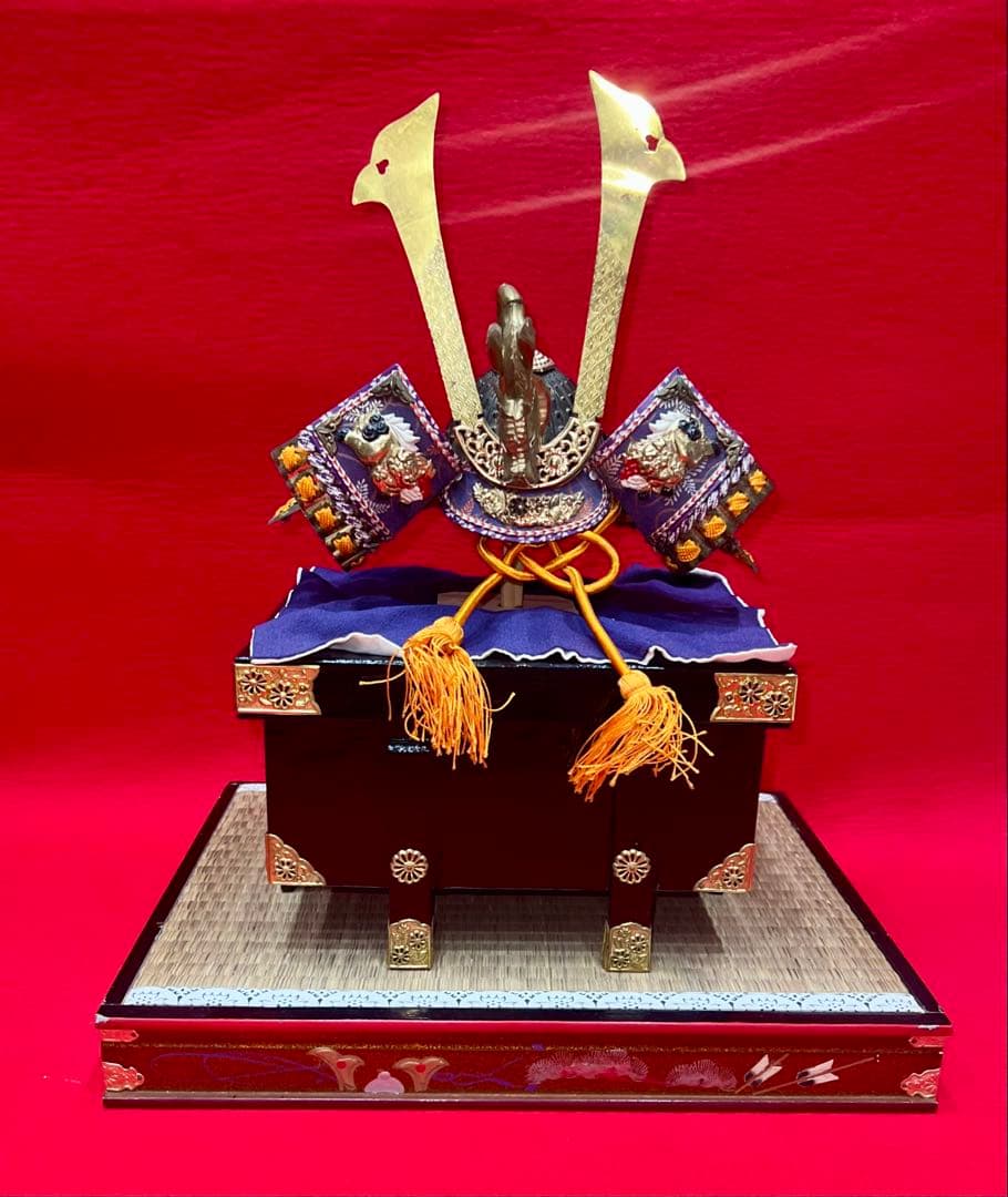 【Kabuto Decoration】May Doll, Dragon-Head Front Stand, Size 10, Tatami Base, Lacquered Display Stand, Traditional Craft, Antique for Children’s Day