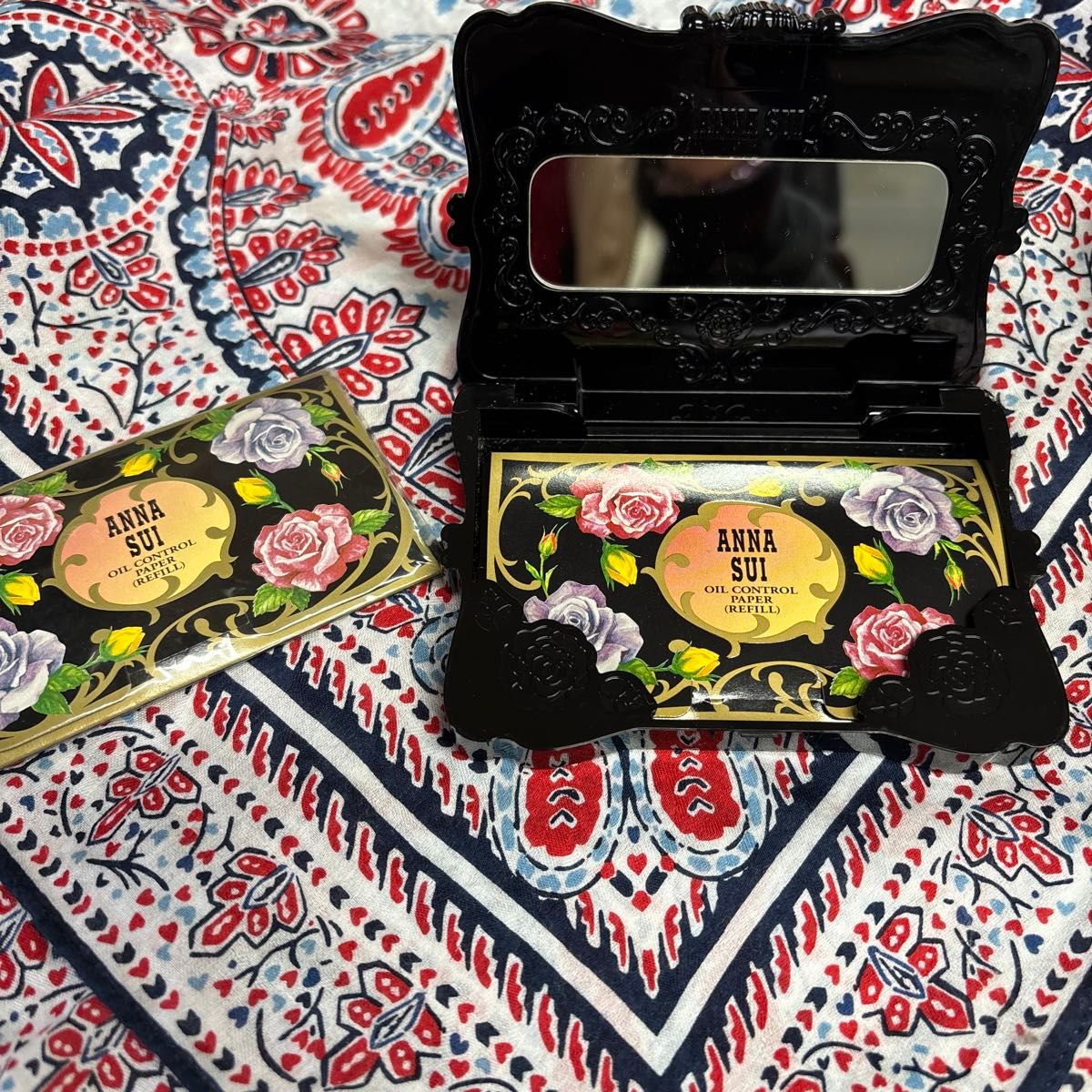 带ANNA SUI油控制纸过滤器盒的新品更换用一个
