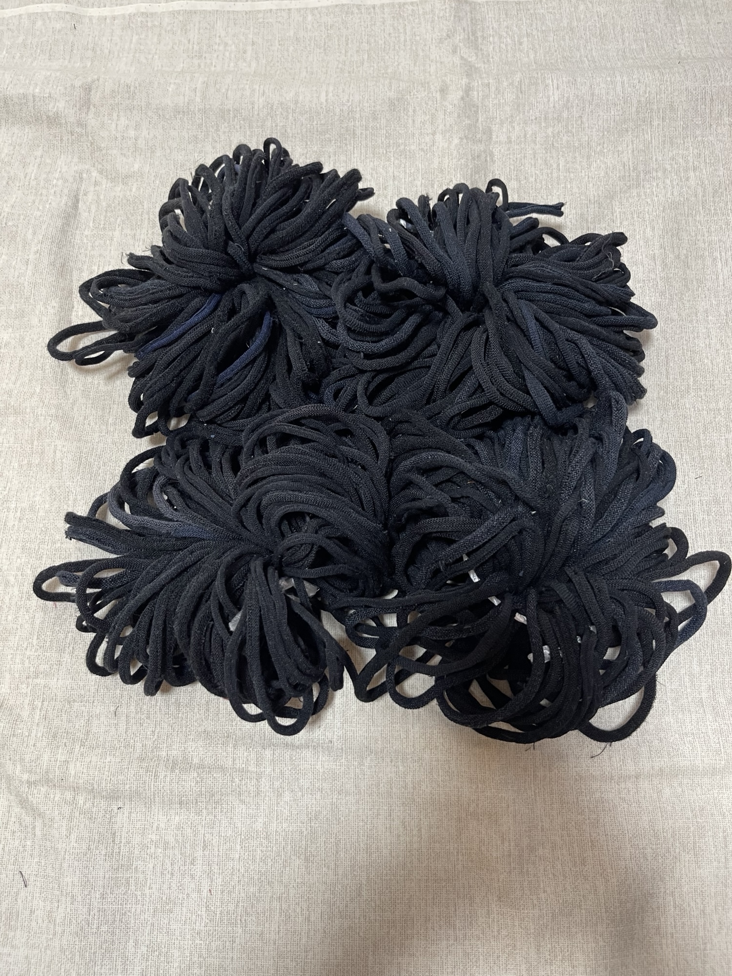 【编织材料】91 袜子用的圈状橡皮筋，简易编织材料，也可用作手工口罩的松紧带。