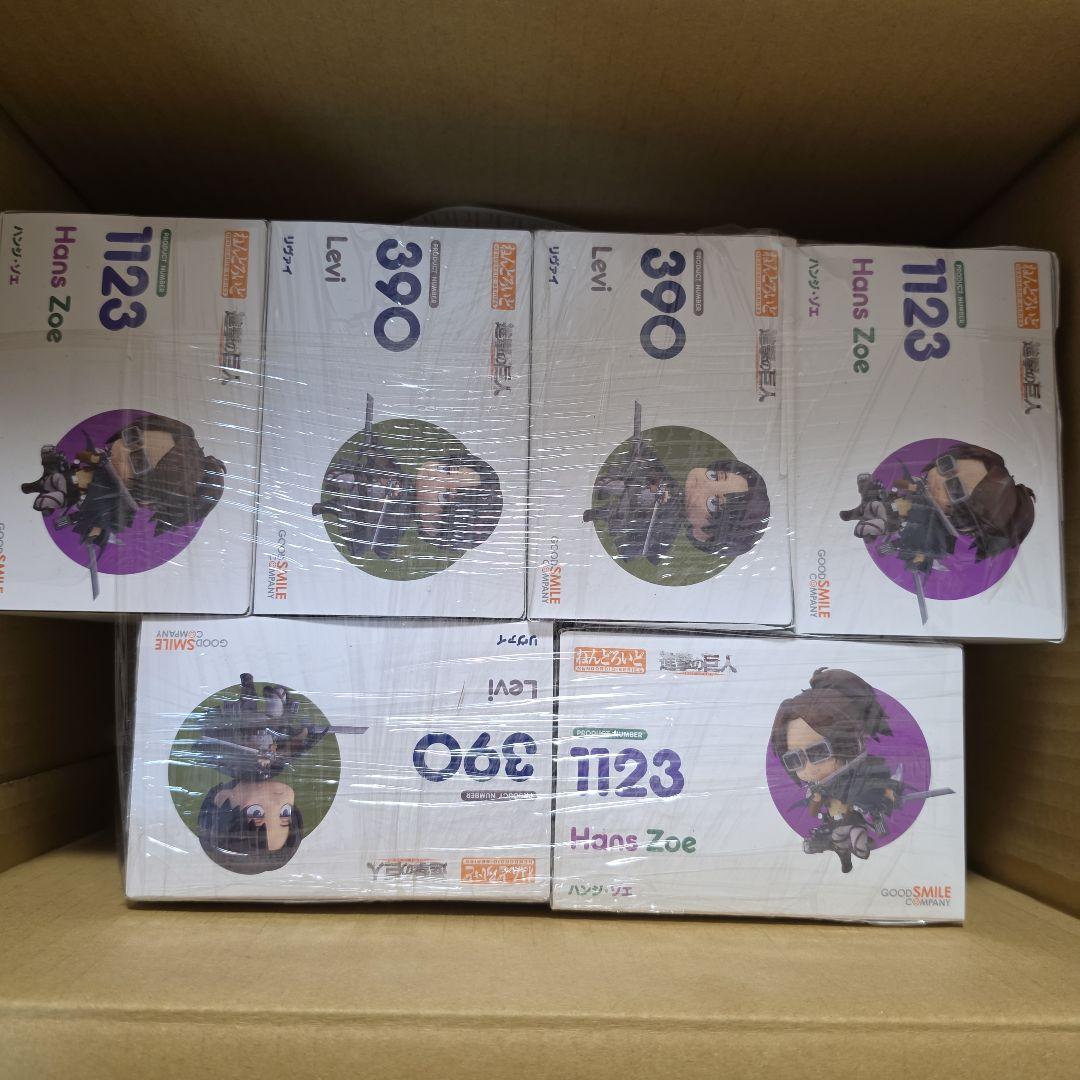 New Unopened Nendoroid Attack on Titan Levi 390 Hange 1123 Total 6 Pieces
