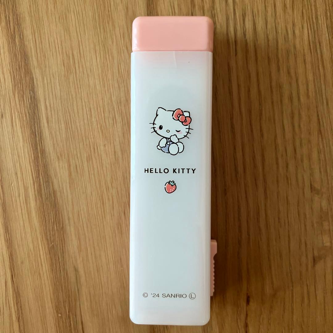 Hello Kitty comb, mirror, and hairbrush