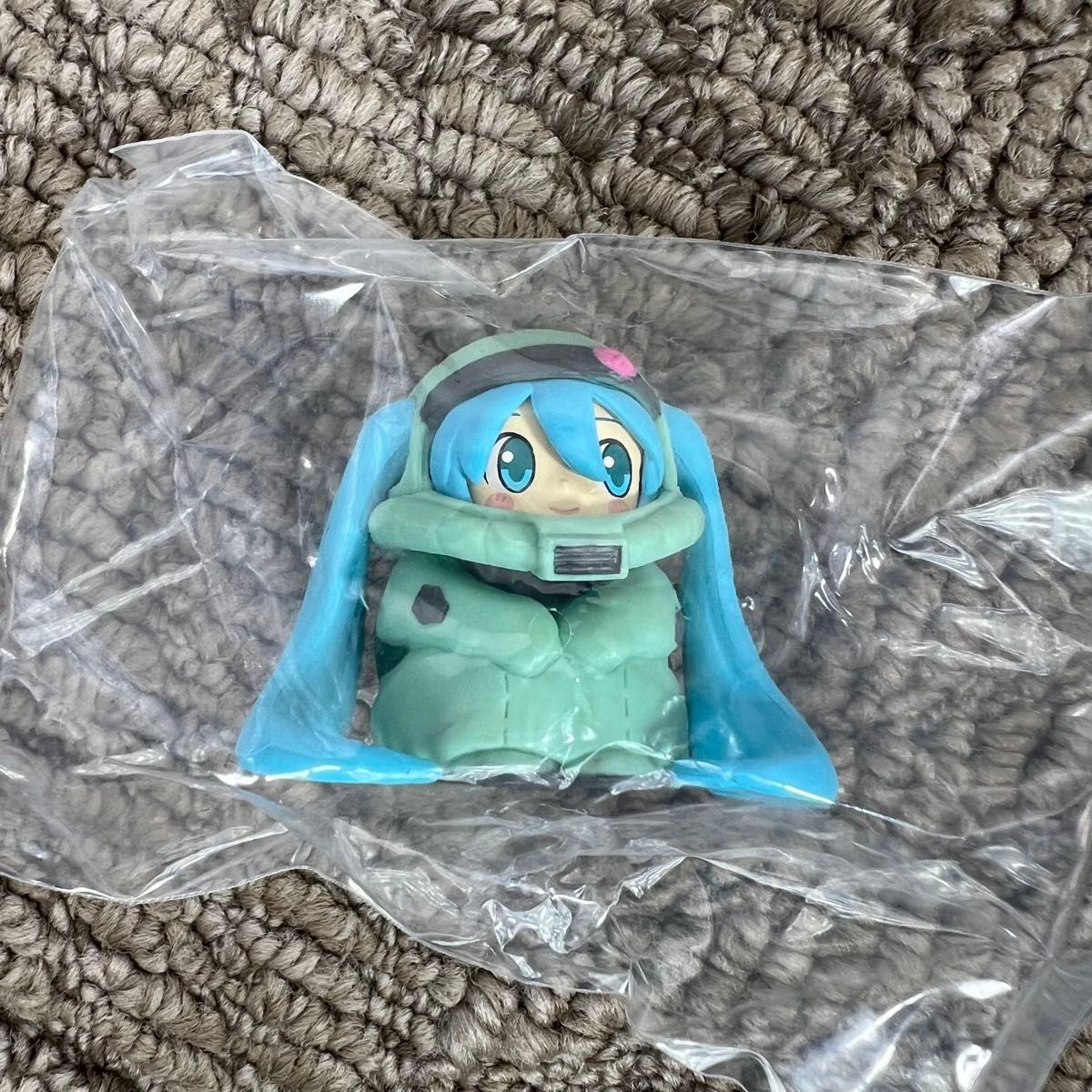 GUNDAM MIKU 手办系列 扎古毛绒玩偶 (坐姿) 初音未来