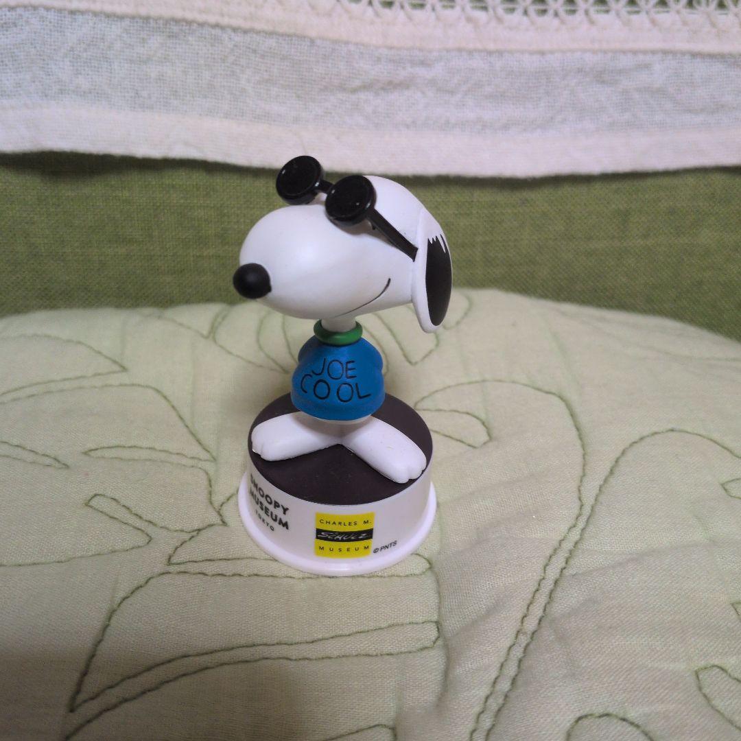 Snoopy Museum Figure