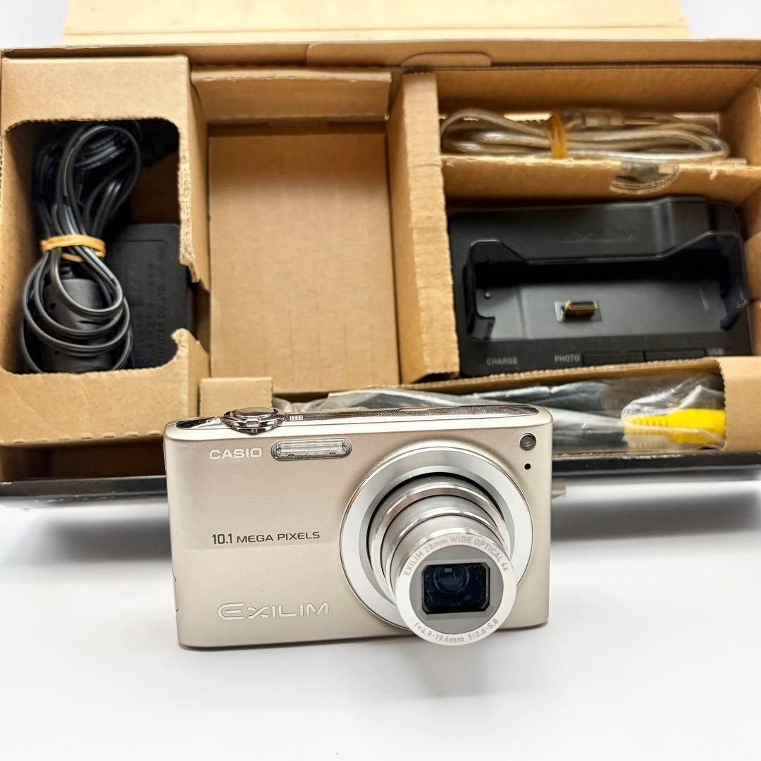 CASIO EXILIM EX-Z200 コンパクトデジタルカメラ