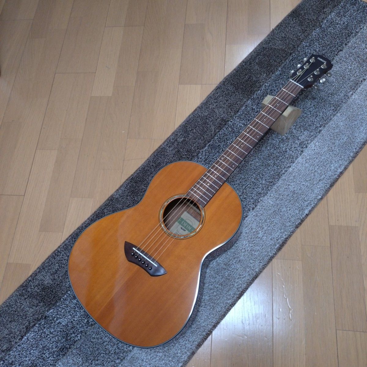 YAMAHA CSF-1M电吉他