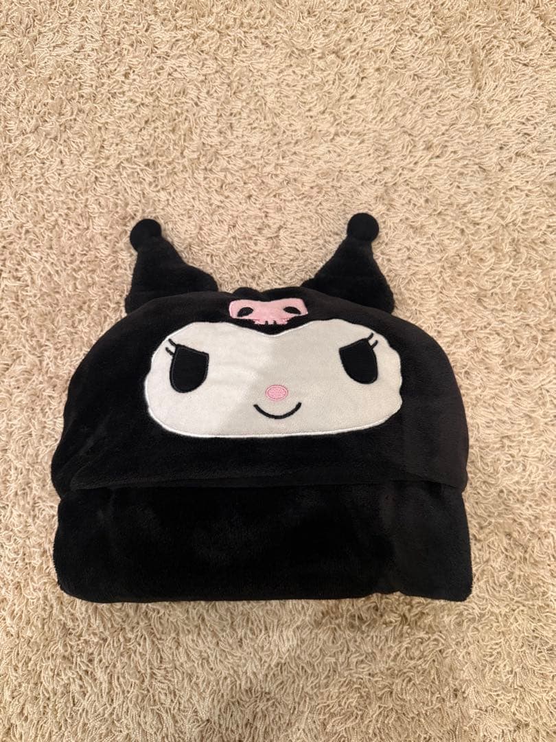 Kurumi Hooded Blanket