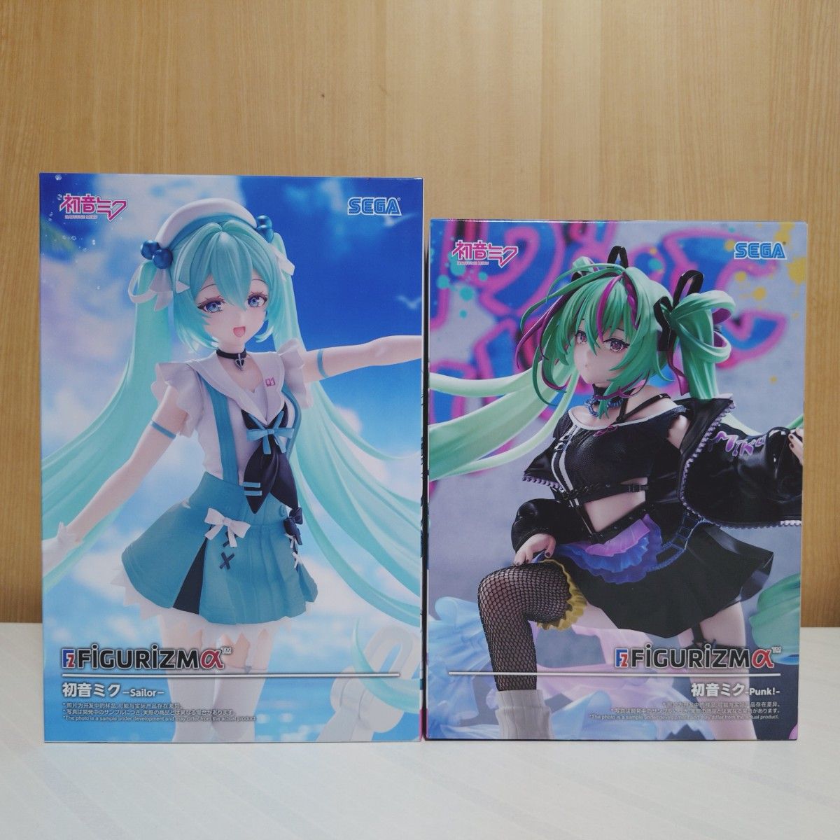 未开封 初音未来 FIGURIZM α− PUNK !−(Art byりいちゅ)/−Sailor−(Art by米白粕) 2种套装