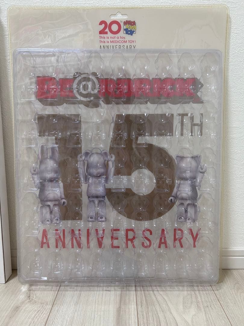 ベアブリック ブリスターボード 15th anniversary ver 中古