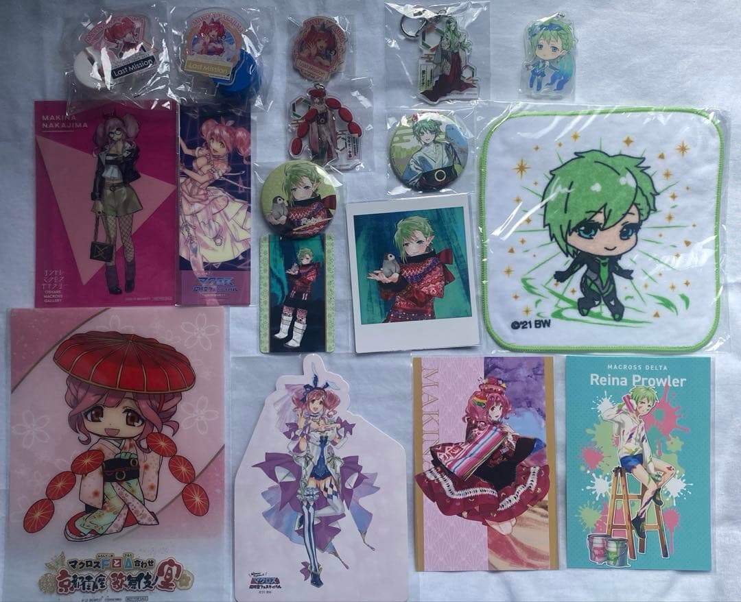 Macross Delta Macina Reina Can Badge Postcard Acrylic Keychain Bundle