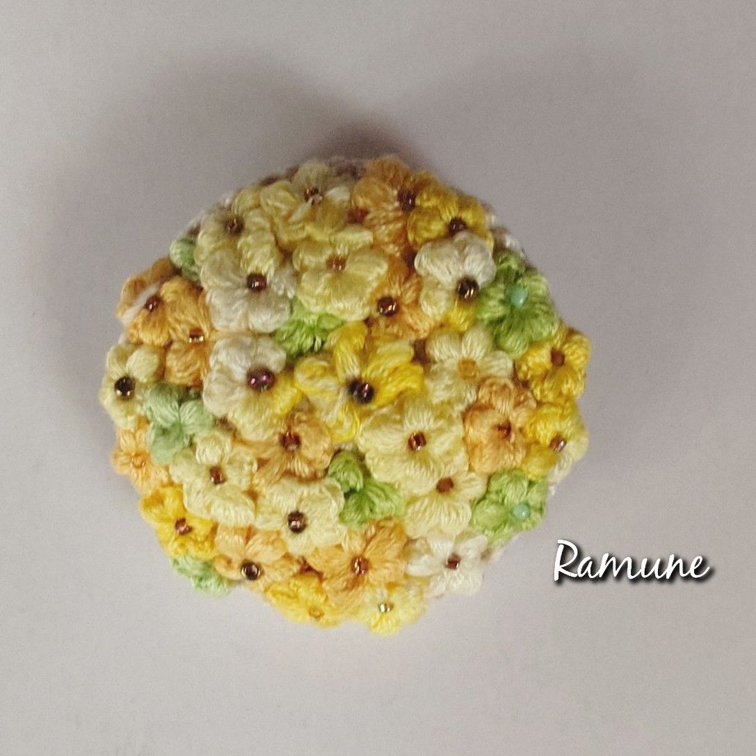 手工胸针 钩针编织 手工制作花朵胸针 刺绣线 蓬松胸针 黄色系 向日葵