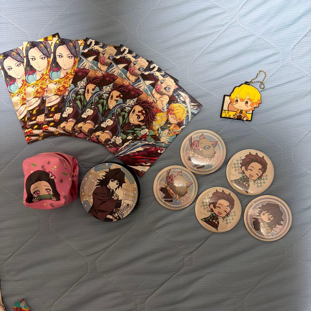 《鬼灭之刃》周边商品打包出售