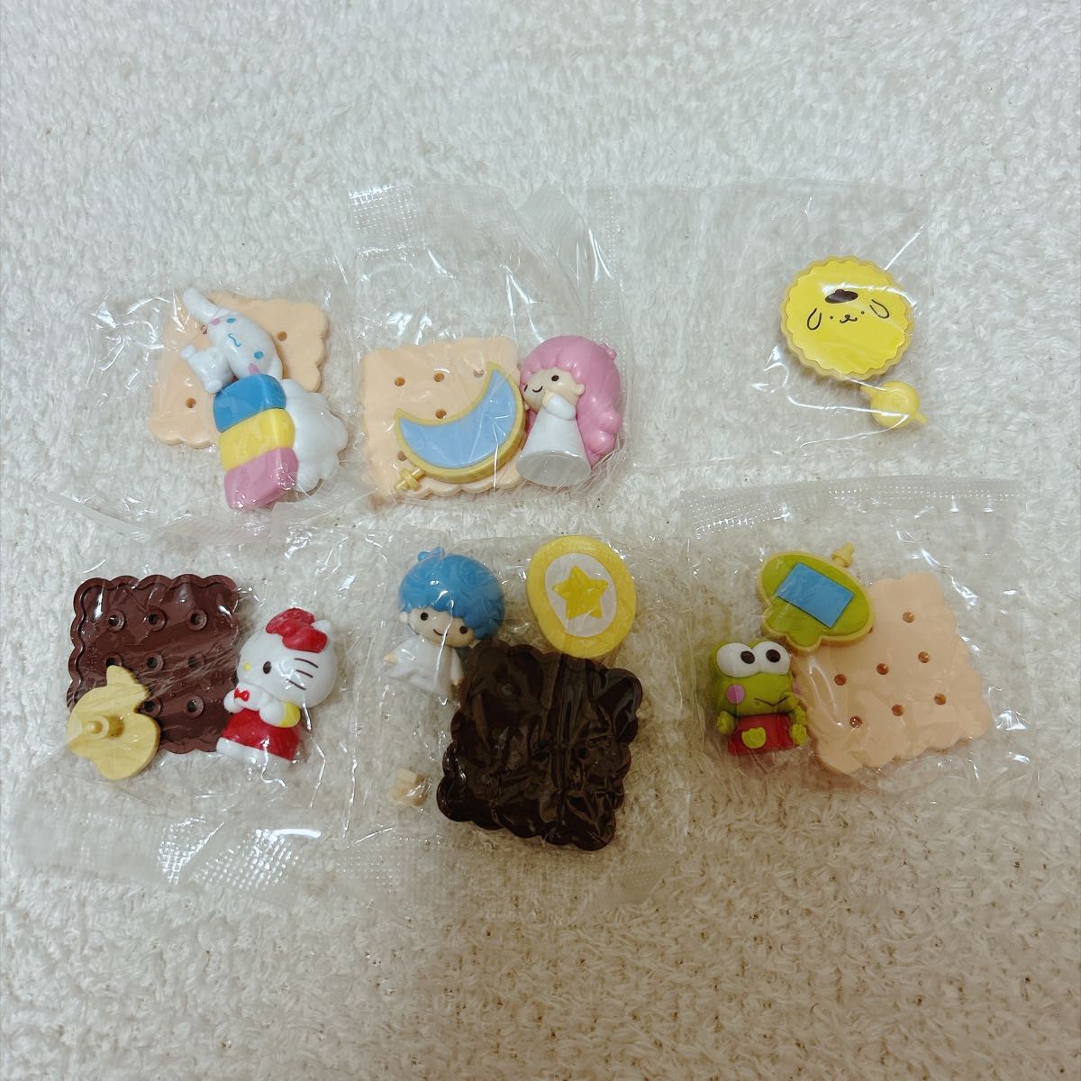 Sanrio Chocolate Surprise Figures 6-Pack Set Hello Kitty Cinnamoroll My Melody Kuromi Pompompurin