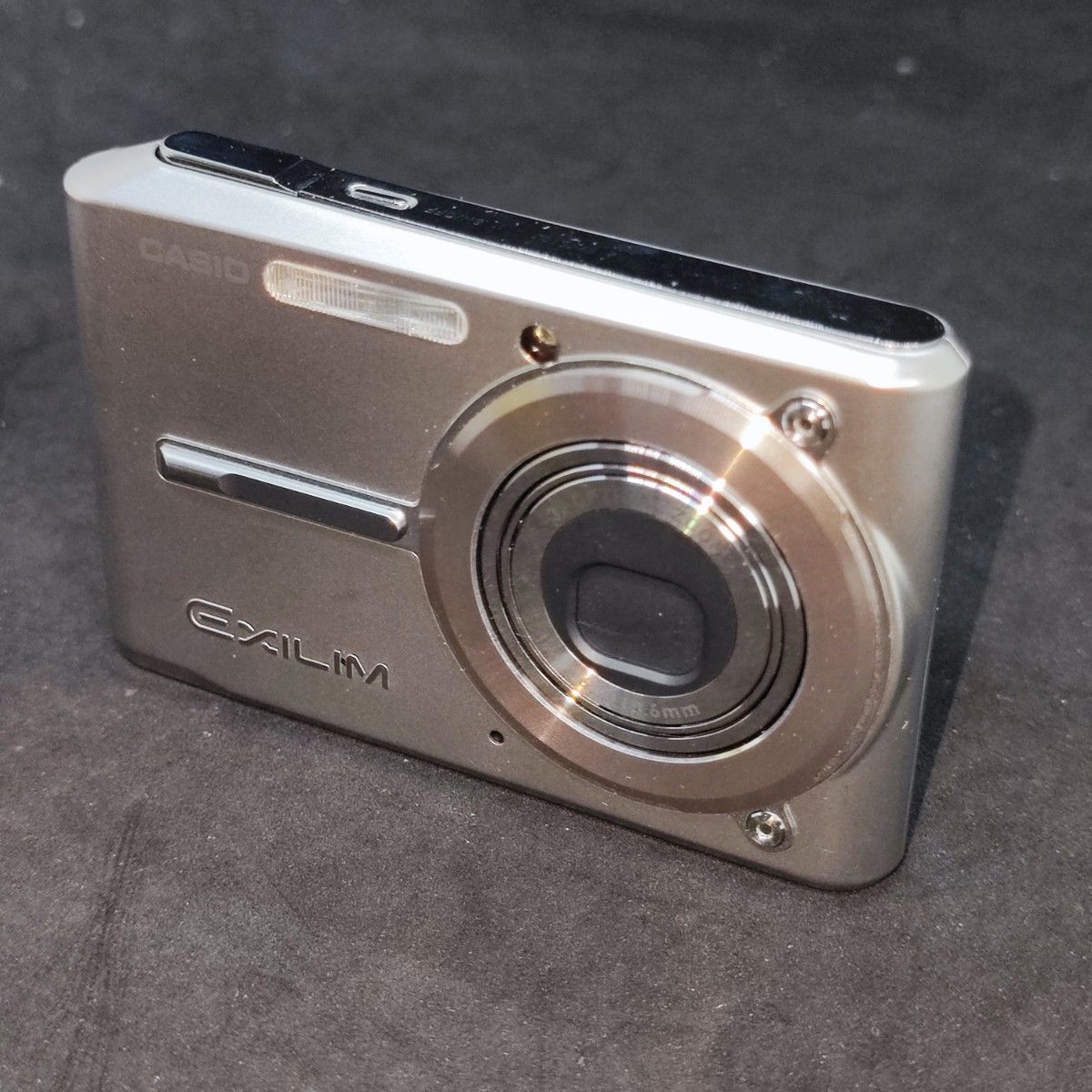 卡西欧 EXILIM EX-S600 数码相机 便携式数码相机 银色 有瑕疵 带原装盒 「063