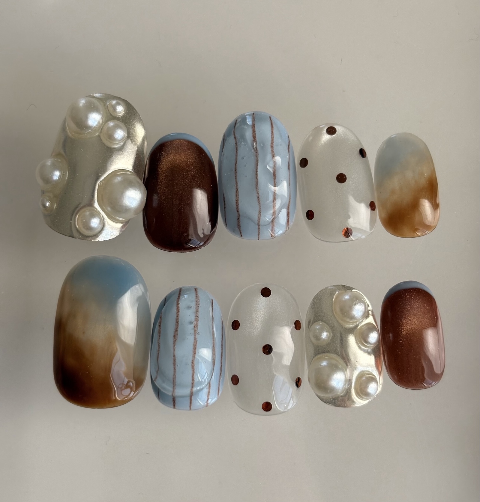 Blue x Brown 🧸🥣 Nuance Dot Magnet Nail Tips