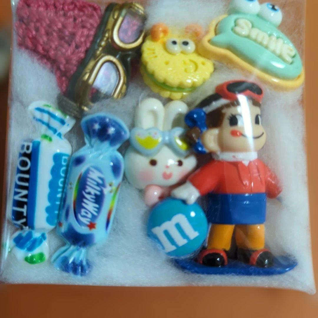 Gacha Fill Pouch Keychain Pecochan