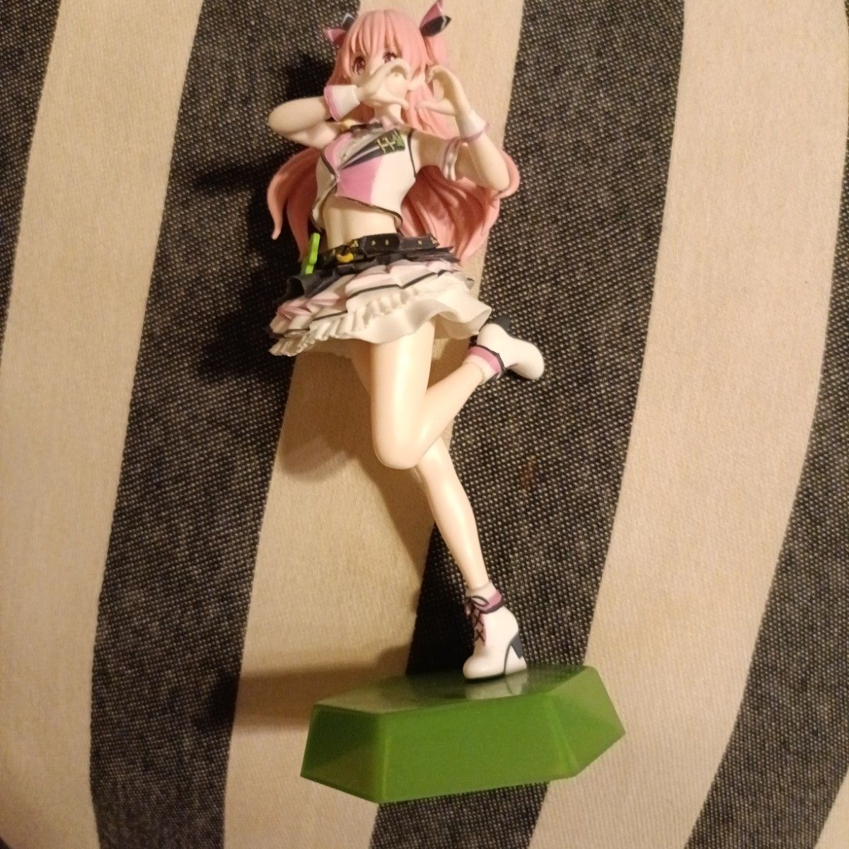 项目世界色彩舞台!与……合作初音未来桃井爱莉花样滑冰