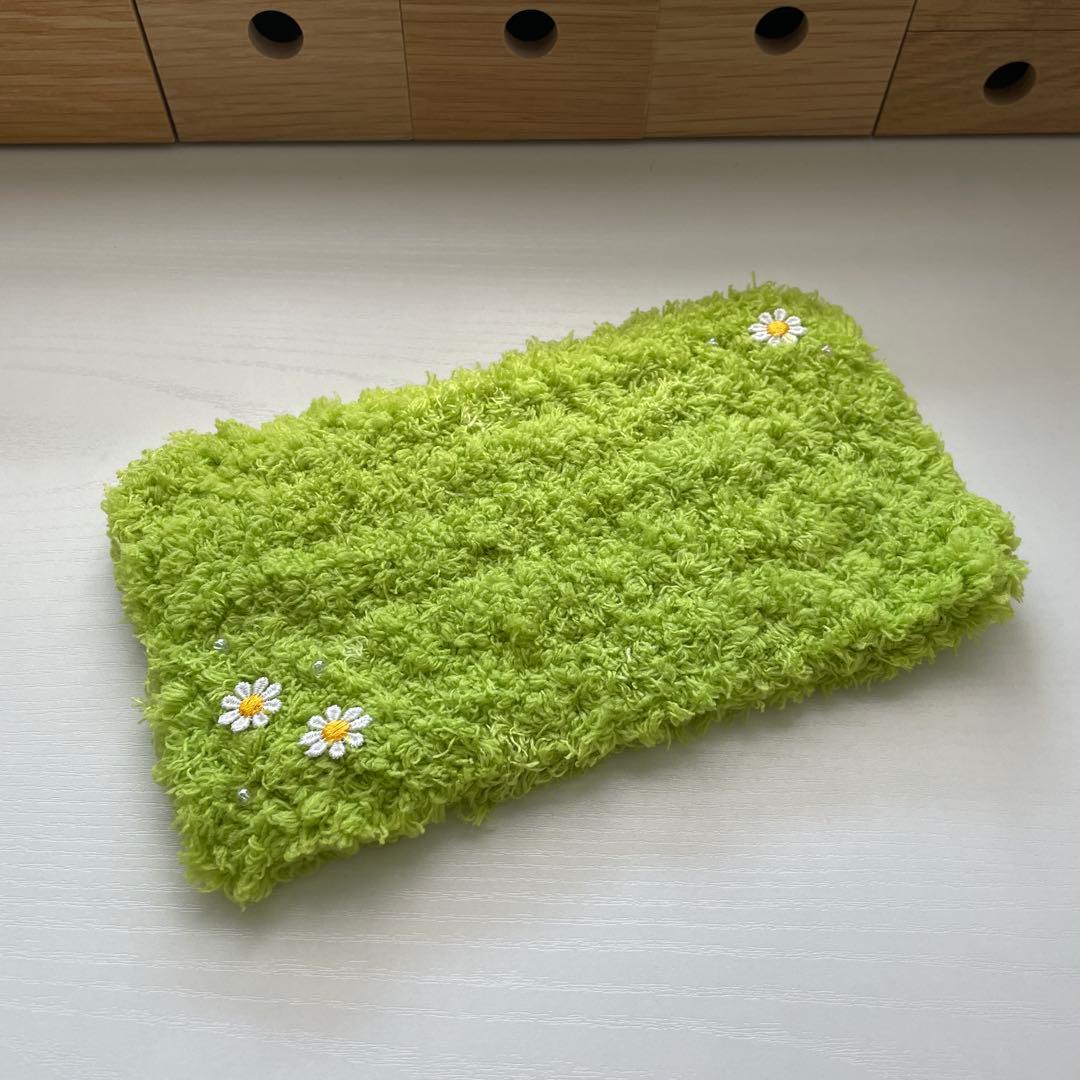 Fluffy Grass Desktop Mat Yellow-Green Knitting Daisy Handmade [124]