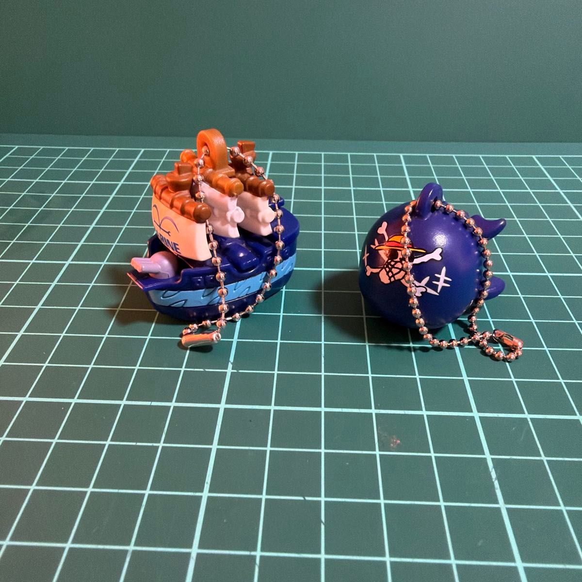 One Piece Mini Figure Luffy Navy Ship 2-Pack