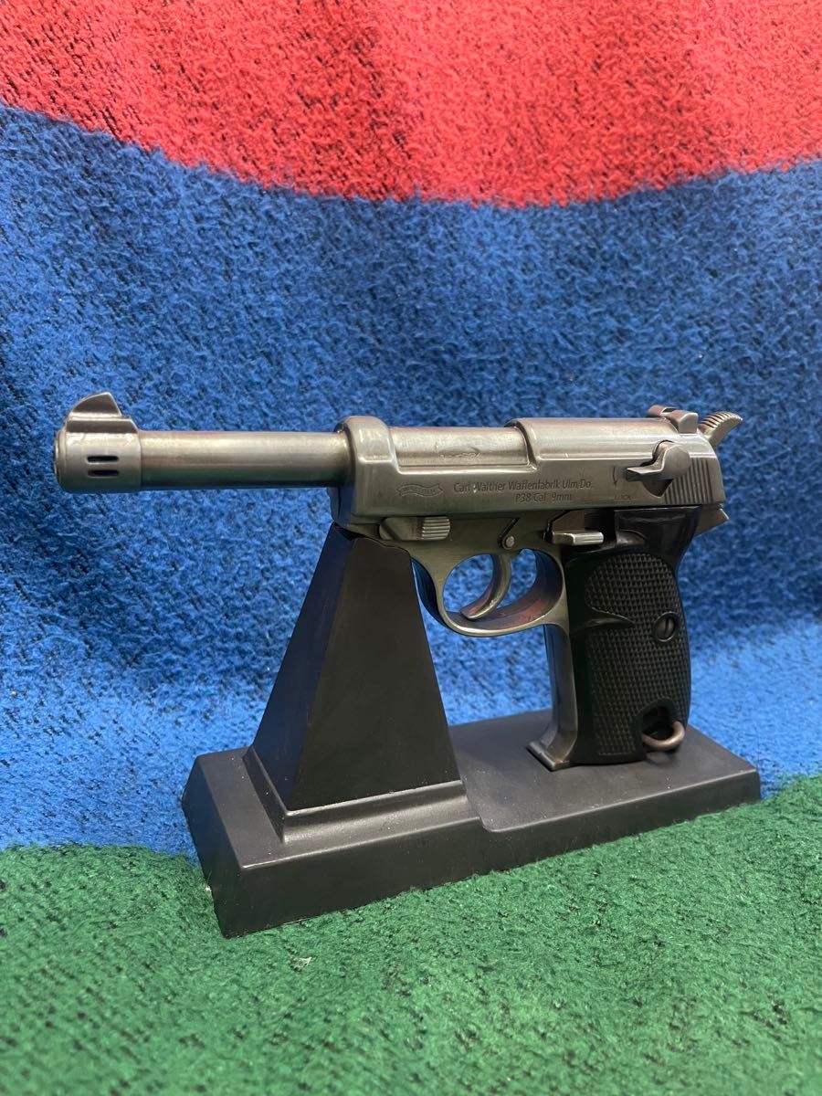 华尔瑟P38型手枪型气体打火机放置物带底座的银色