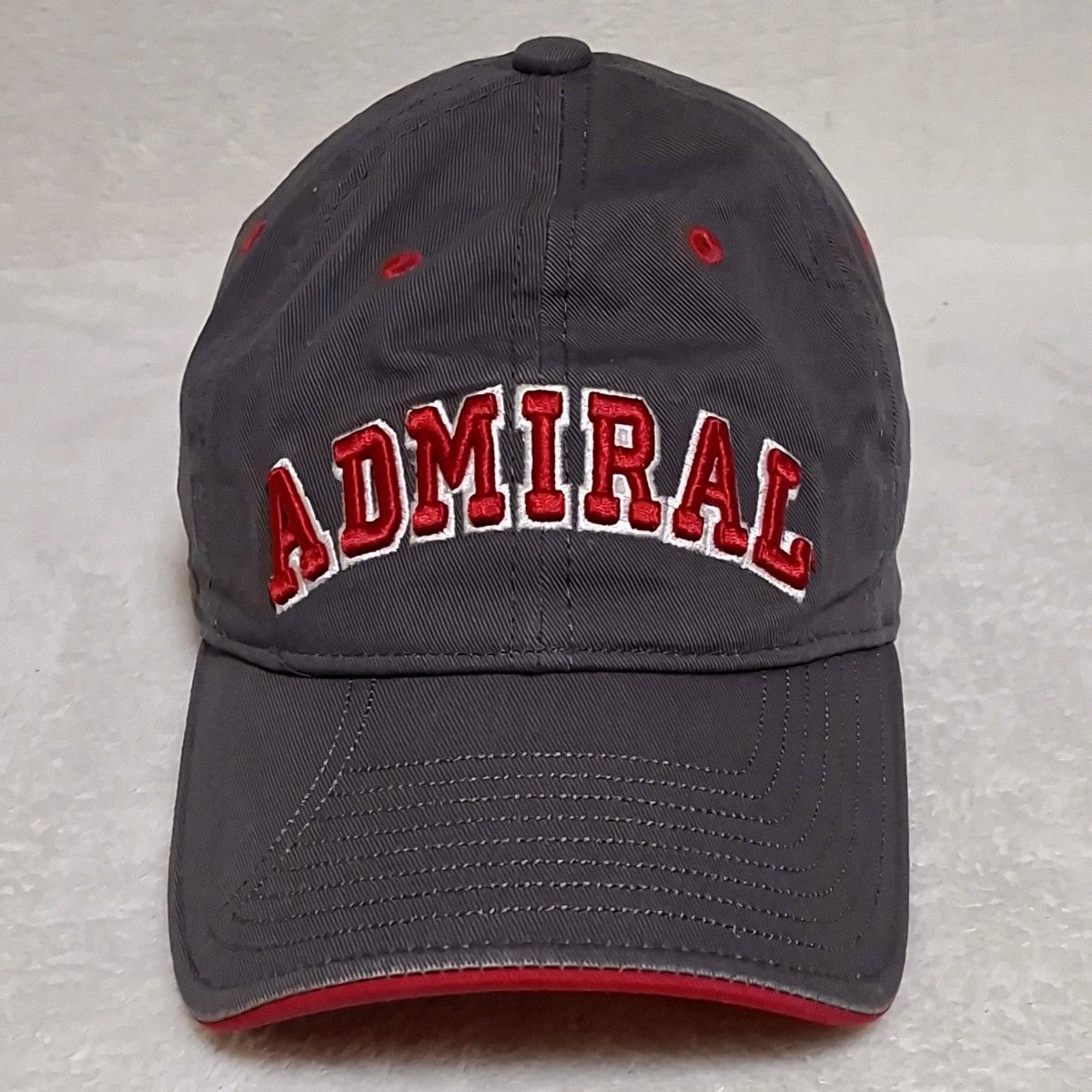 Admiral海军上将高尔夫帽灰色 × 红色标志刺绣