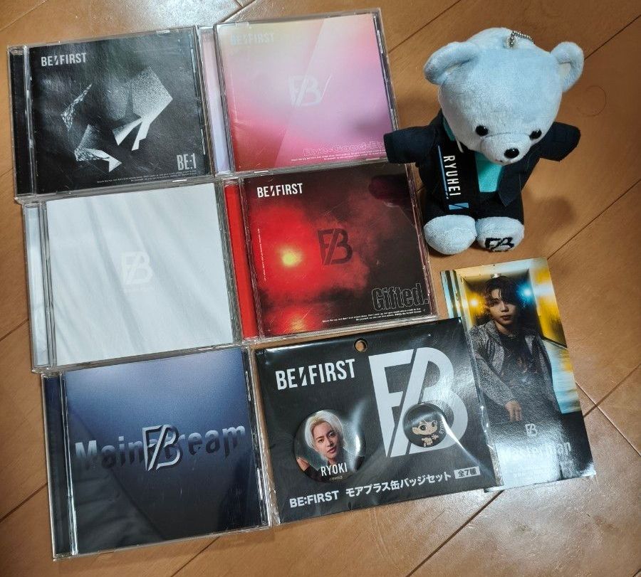 BE : FIRST CD 5件套 毛绒玩具 徽章 卡片 打包出售