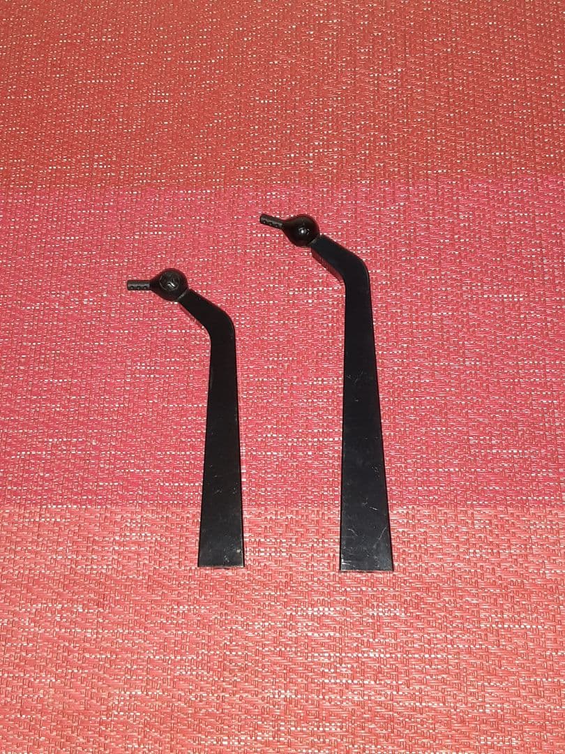 Revoltech Black Support Pillar, Set of 2