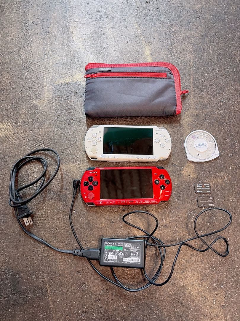PSP3000红黑主机其他PSP白垃圾记忆棒多数